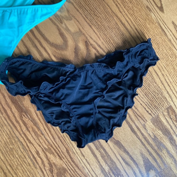 Victoria Secret cheeky bikini bottoms - Picture 5 of 6